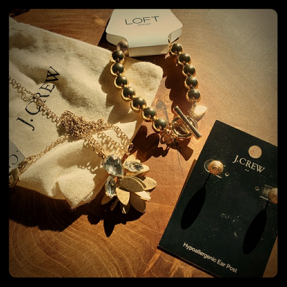 Gold jewelry set